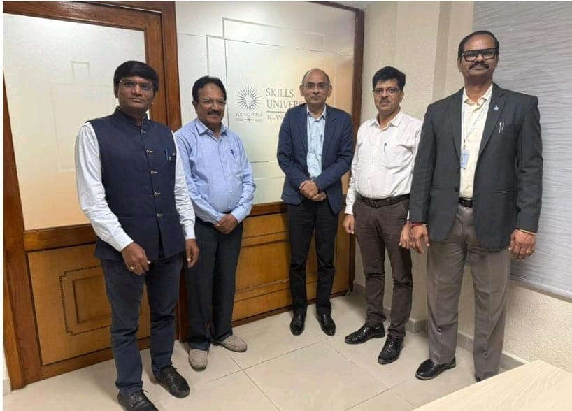 Team of External Experts in various domains came to YISU as a part of external committee to review technical & financial bids for Digital Learning Universe, an ambitious project  taken up by YISU. image 1