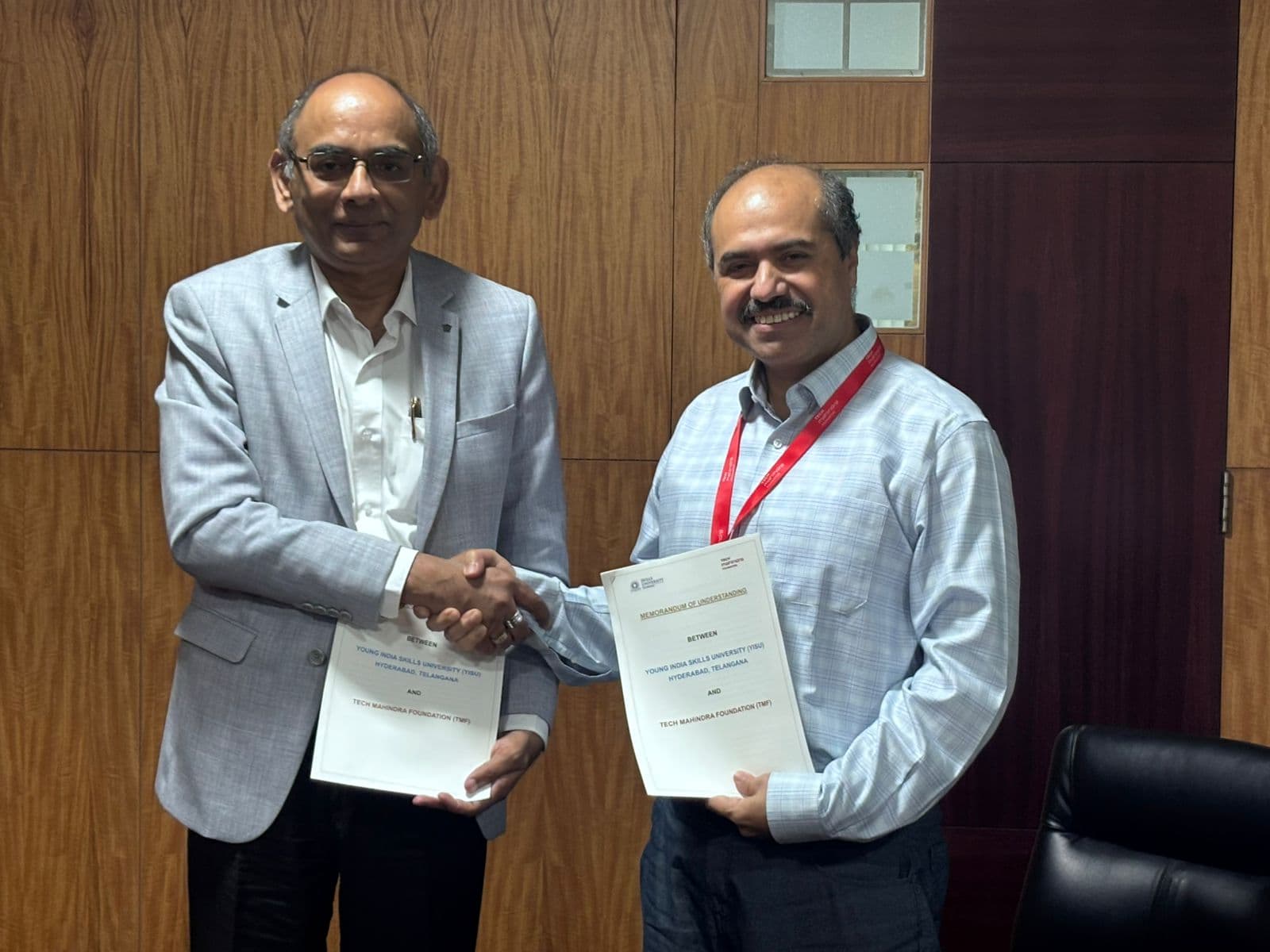 On 05 November, YISU has entered in to an MoU with Mahindra Tech Academy. Together, both would be investing their core competencies for conducting skill based and employment oriented training programmes in the fields of Digital Technology and Logistics. Few courses have commenced with immediate effect and some are expected to commence shortly. image 1